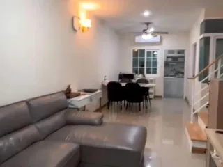 For sale 4 bed townhouse in East Pattaya, Pattaya