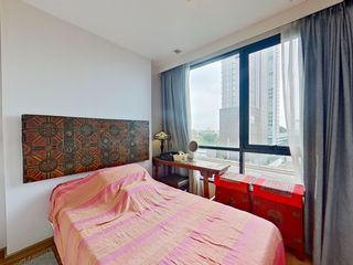 For sale 2 bed condo in Phra Khanong, Bangkok