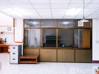 For rent 7 bed townhouse in Mueang Chiang Mai, Chiang Mai