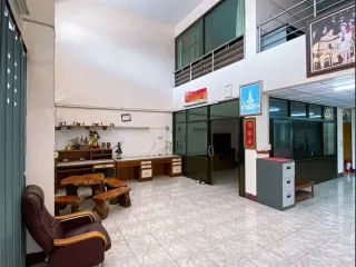 For rent 7 bed townhouse in Mueang Chiang Mai, Chiang Mai