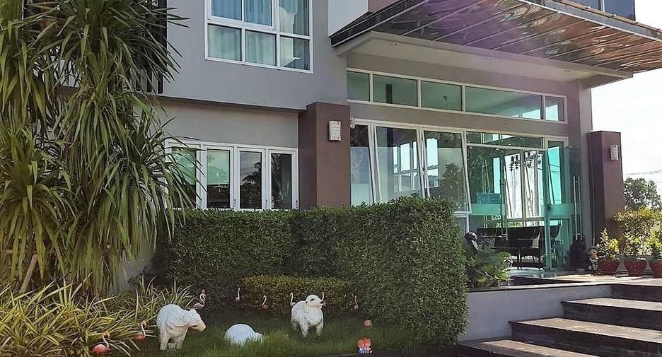 For rent 2 bed condo in Mueang Krabi, Krabi
