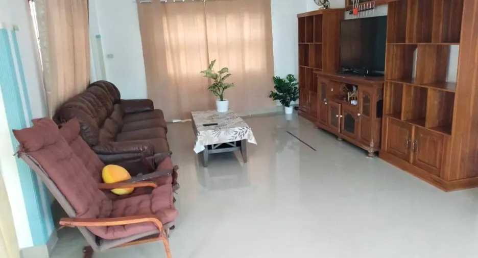 For rent 2 bed townhouse in Mueang Krabi, Krabi