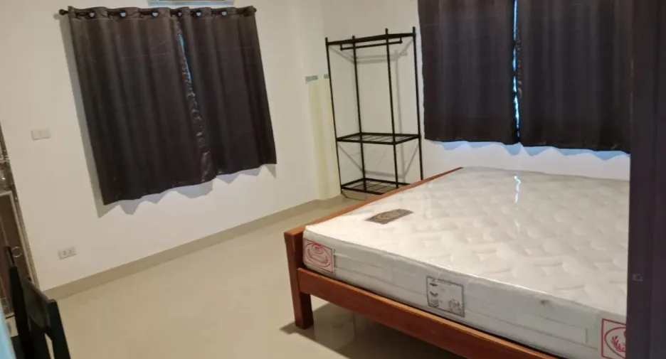 For rent 2 bed townhouse in Mueang Krabi, Krabi