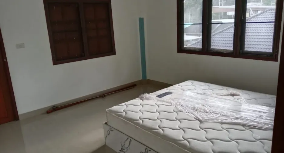 For rent 2 bed townhouse in Mueang Krabi, Krabi