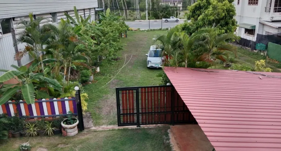 For rent 2 bed townhouse in Mueang Krabi, Krabi