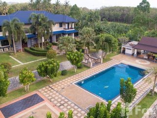 For rent 5 bed villa in Mueang Krabi, Krabi