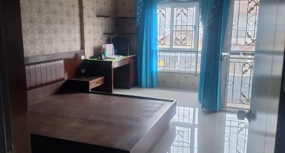 For rent 3 bed townhouse in Mueang Krabi, Krabi