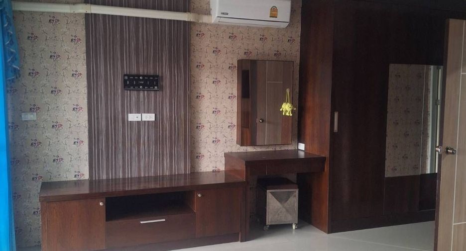 For rent 3 bed townhouse in Mueang Krabi, Krabi