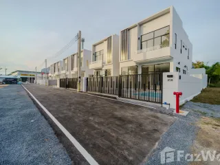 For sale 4 bed townhouse in Mueang Krabi, Krabi