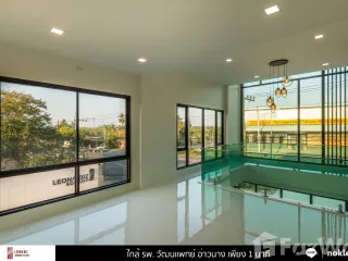For sale 4 bed townhouse in Mueang Krabi, Krabi