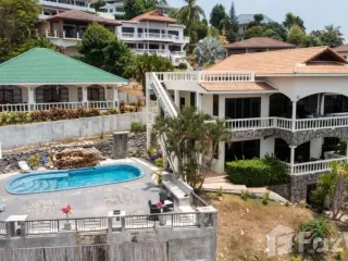 For sale 5 bed villa in Ko Lanta, Krabi