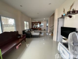 For sale 4 bed townhouse in Mueang Krabi, Krabi