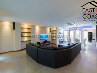 For rent そして for sale 4 ベッドルーム house in Bang Lamung, Chonburi