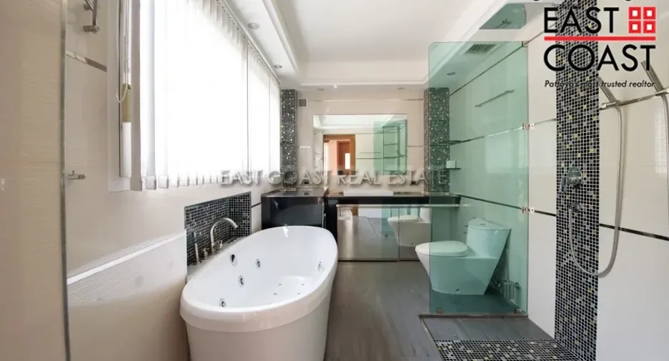 For rent and for sale 4 bedrooms house in Bang Lamung, Chonburi