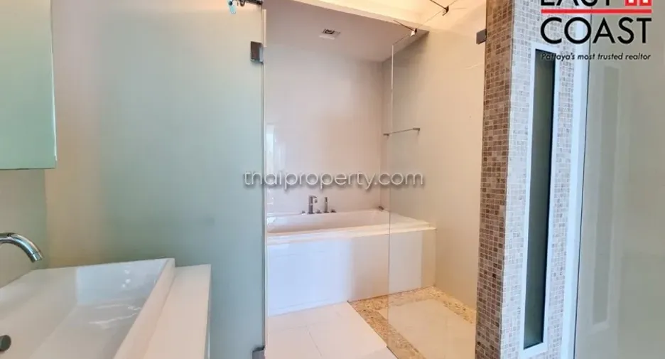 For rent and for sale 2 bedrooms condo in Bang Lamung, Chonburi