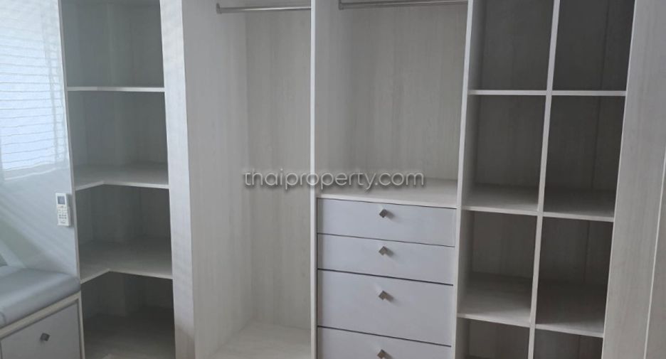 Haus zum Kauf mit 3 Zimmer in Bang Lamung, Chonburi