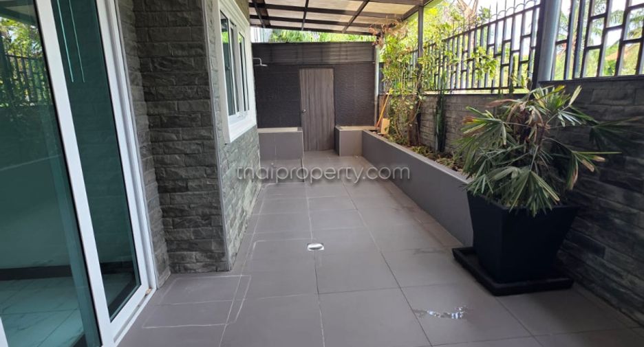 Haus zum Kauf mit 3 Zimmer in Bang Lamung, Chonburi
