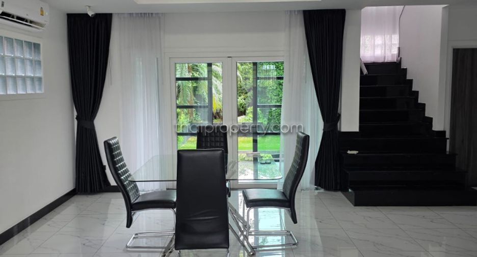 Haus zum Kauf mit 3 Zimmer in Bang Lamung, Chonburi
