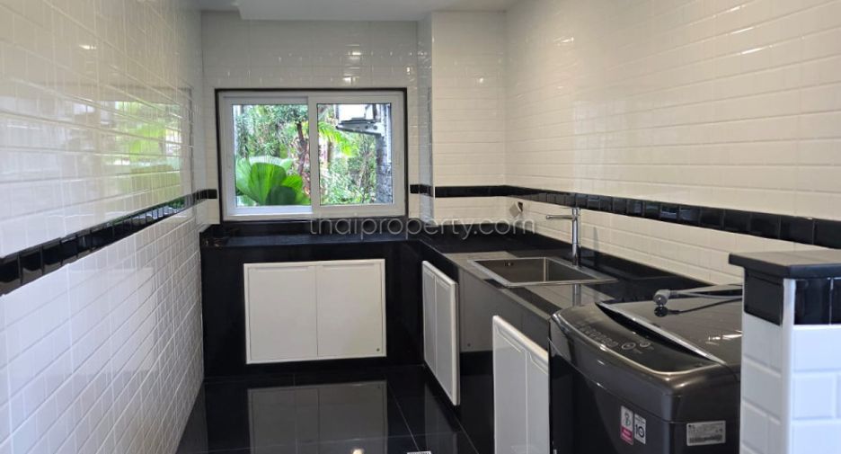 Haus zum Kauf mit 3 Zimmer in Bang Lamung, Chonburi