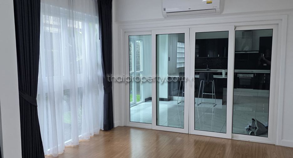 Haus zum Kauf mit 3 Zimmer in Bang Lamung, Chonburi