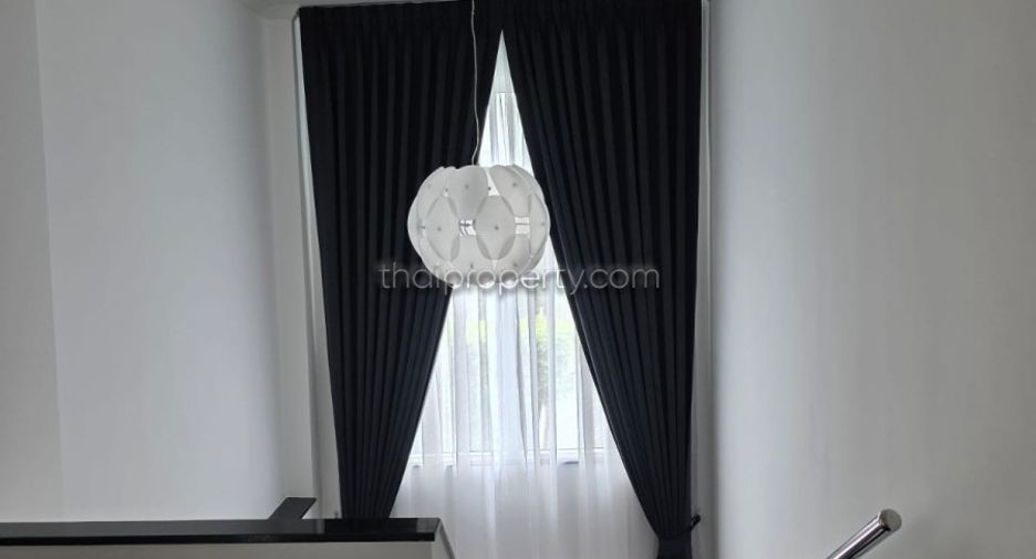 Haus zum Kauf mit 3 Zimmer in Bang Lamung, Chonburi