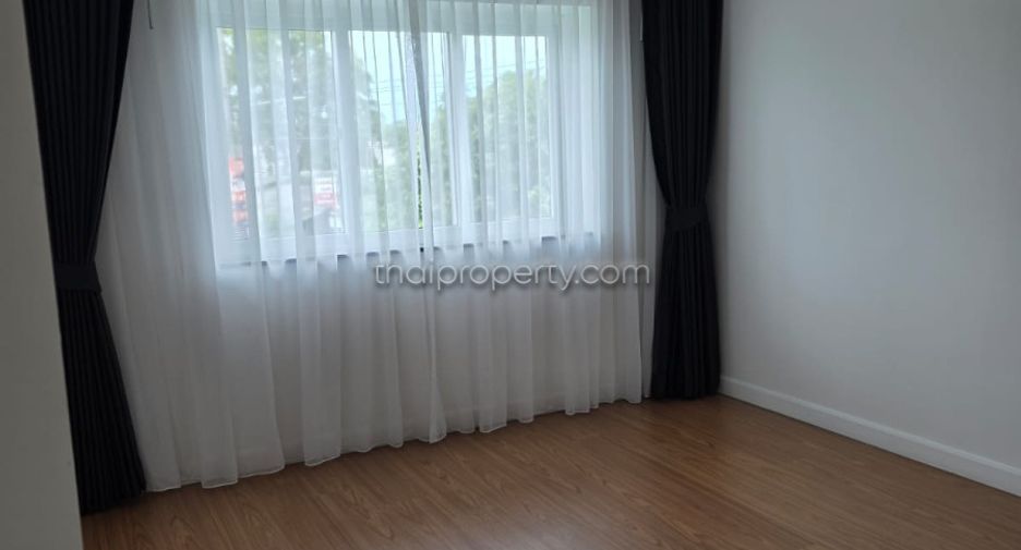 Haus zum Kauf mit 3 Zimmer in Bang Lamung, Chonburi