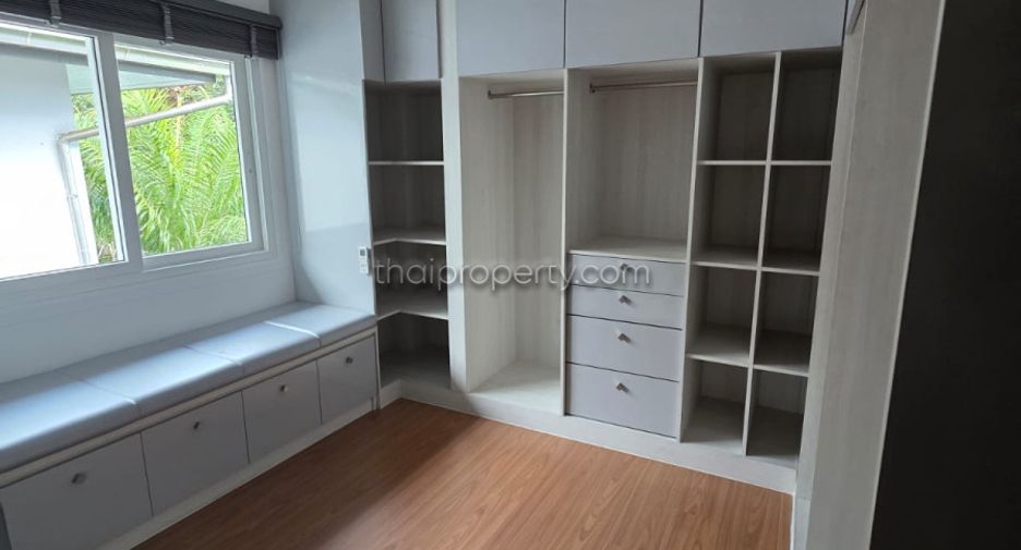 Haus zum Kauf mit 3 Zimmer in Bang Lamung, Chonburi