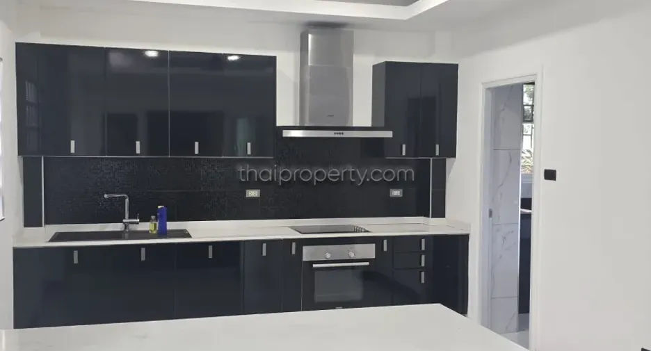 À vendre 3 chambres maison à Bang Lamung, Chonburi