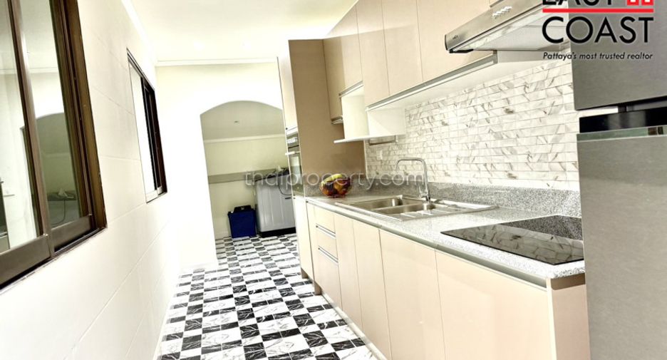 Casa en venta de 4 habitaciones en Bang Lamung, Chonburi