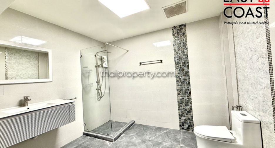 Casa en venta de 4 habitaciones en Bang Lamung, Chonburi