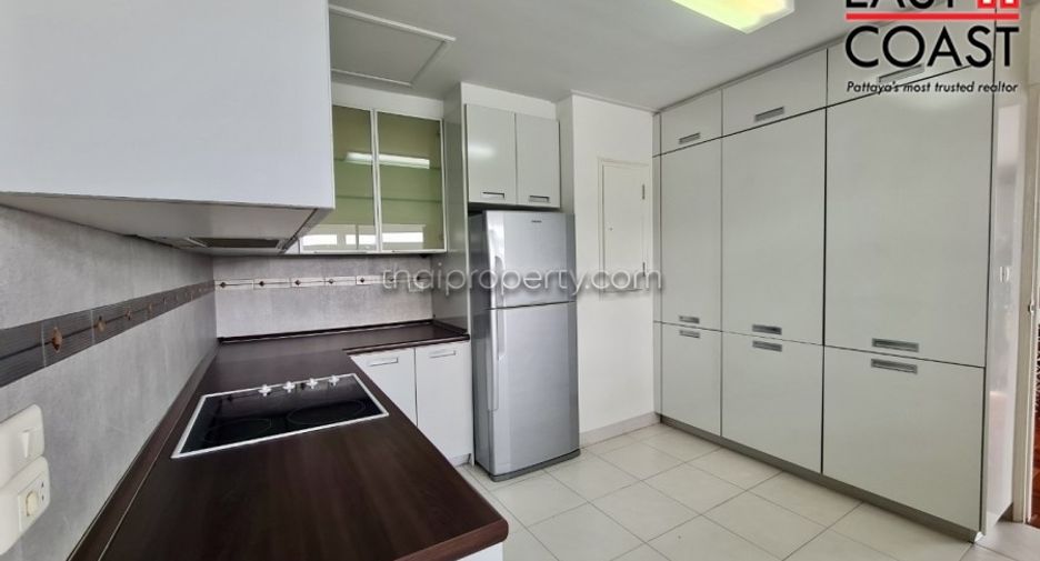 For rent 4 bedrooms condo in Bang Lamung, Chonburi