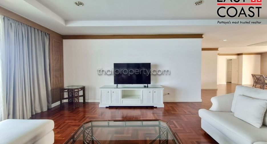 For rent 4 bedrooms condo in Bang Lamung, Chonburi