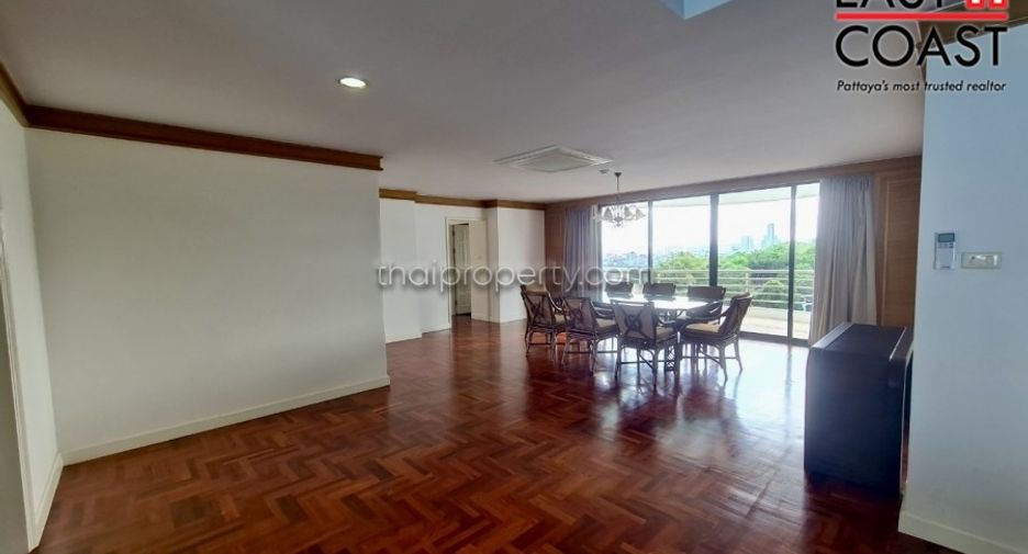 For rent 4 bedrooms condo in Bang Lamung, Chonburi