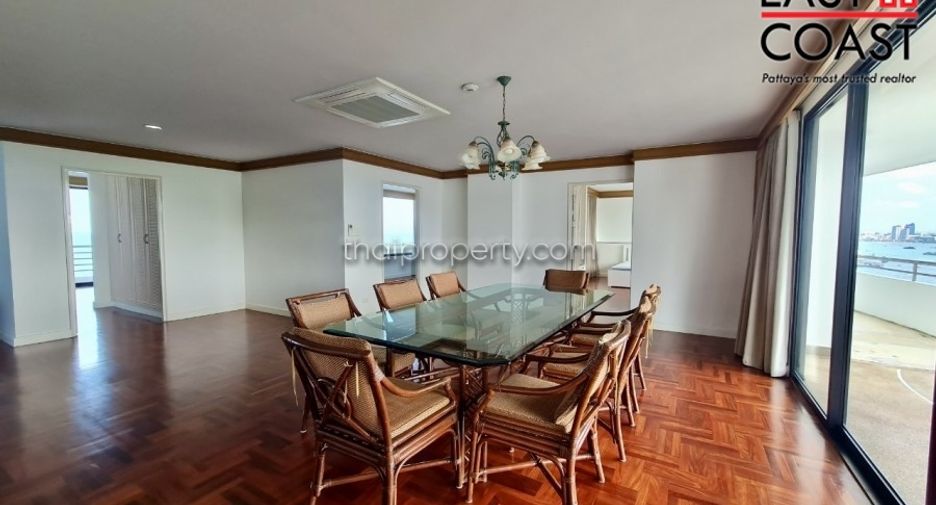 For rent 4 bedrooms condo in Bang Lamung, Chonburi