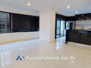 For rent 3 bed condo in Watthana, Bangkok