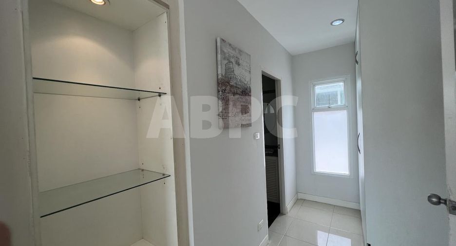 Reihenhaus zum Kauf mit 2 Zimmer in Mueang Rayong, Rayong