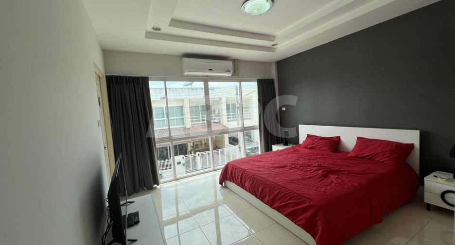 For sale 2 bedrooms townhouse in Mueang Rayong, Rayong