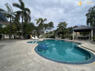 Casa adosada en venta de 2 habitaciones en Mueang Rayong, Rayong