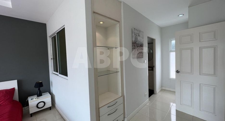 Reihenhaus zum Kauf mit 2 Zimmer in Mueang Rayong, Rayong