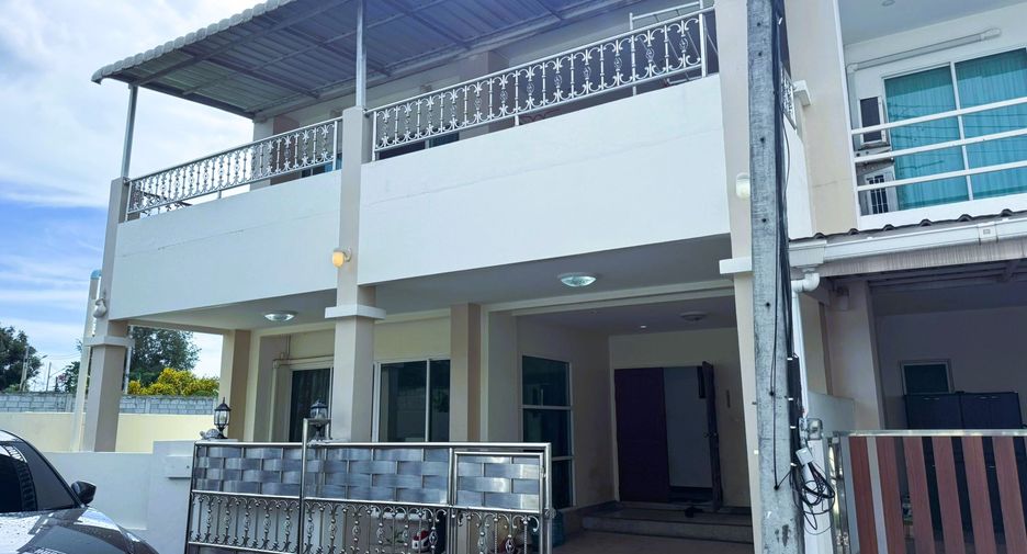 Casa adosada en venta de 3 habitaciones en East Pattaya, Pattaya