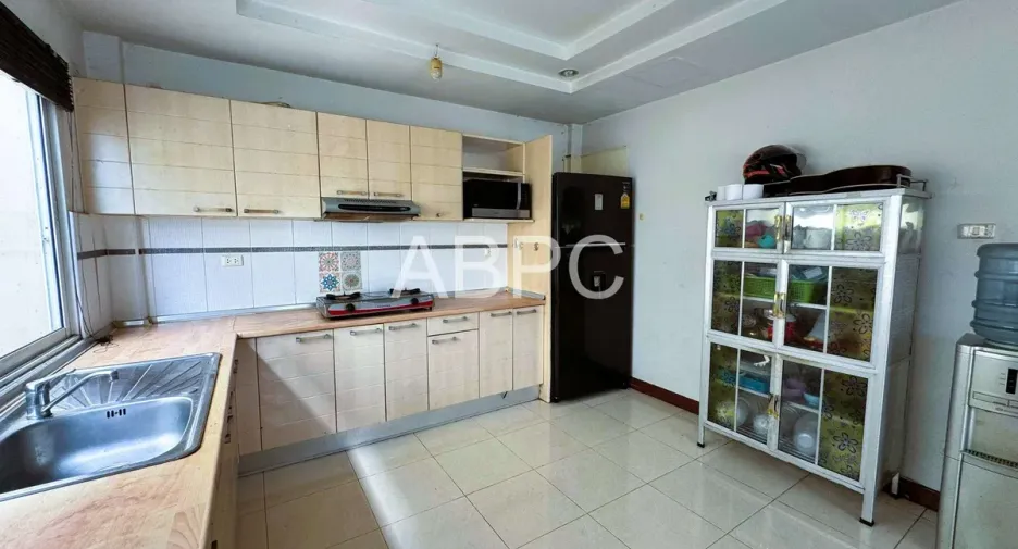 For sale 3 bedrooms townhouse in Mueang Rayong, Rayong
