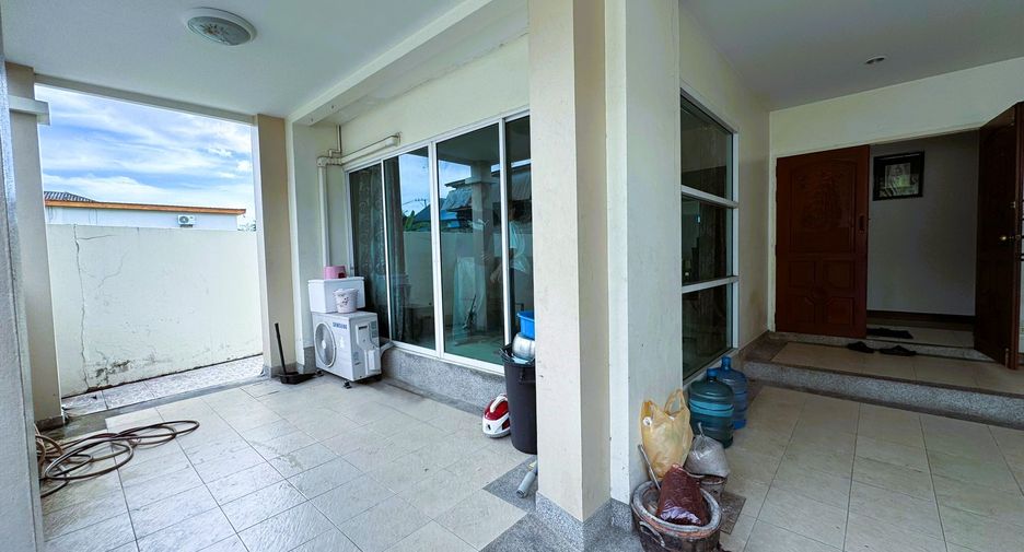 Casa adosada en venta de 3 habitaciones en East Pattaya, Pattaya