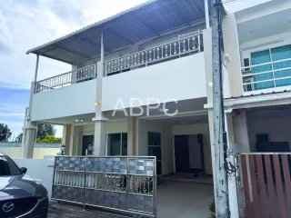 出售 3 卧室 联排别墅 在 Mueang Rayong, Rayong
