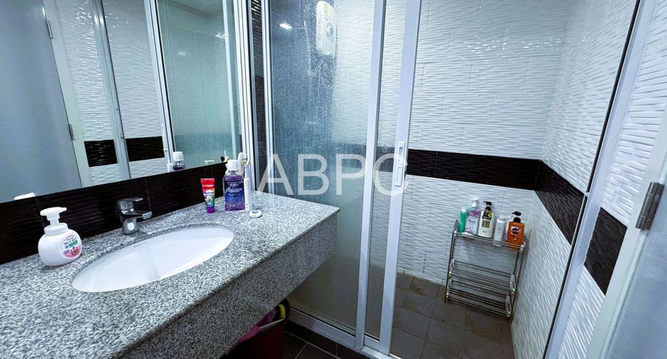 For sale 1 bed condo in Pratumnak, Pattaya