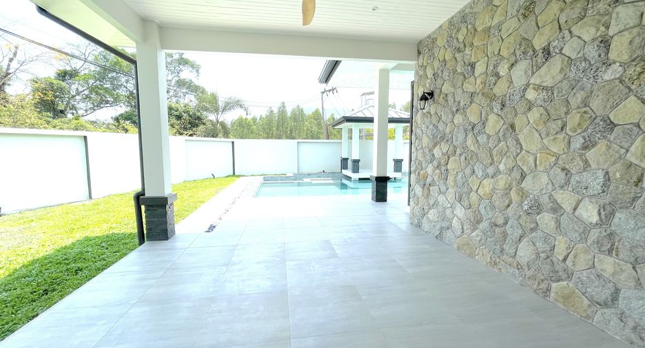 For sale 4 bed villa in Thalang, Phuket