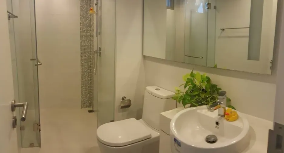 For rent 2 bed condo in Sathon, Bangkok