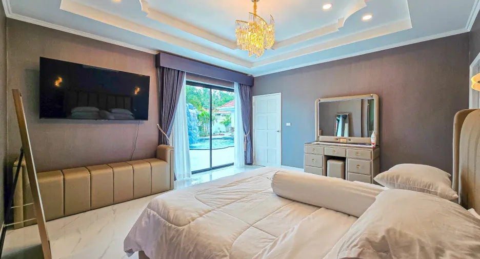 For sale 4 bed house in East Pattaya, Pattaya
