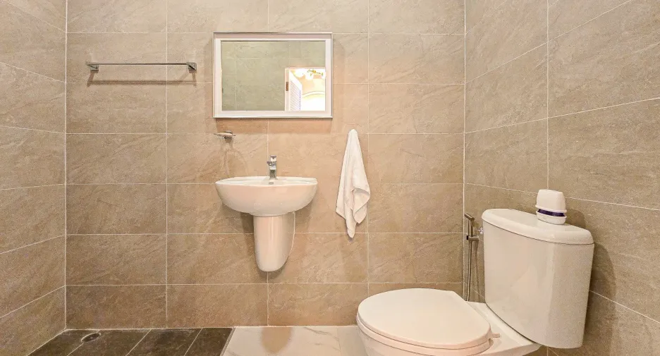 For sale 4 bed house in East Pattaya, Pattaya