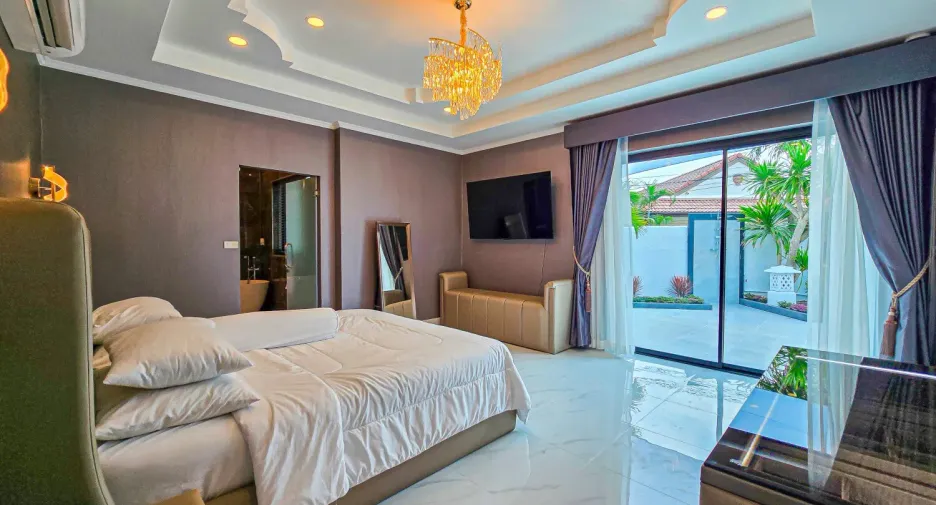 For sale 4 bed house in East Pattaya, Pattaya
