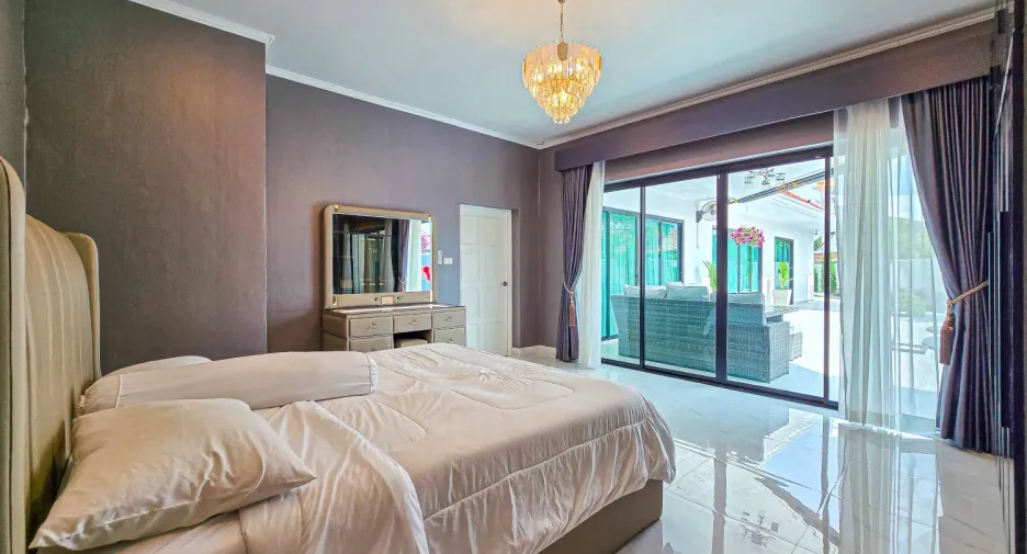 For sale 4 bed house in East Pattaya, Pattaya